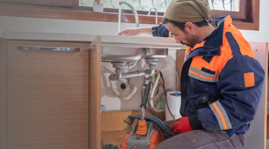 Professional Tankless Water Heater Installation in Damon, TX